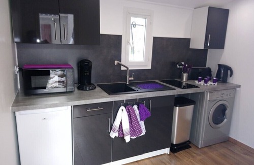 Meyreuil Apartment | STUDIO 25 M2 in villa with swimming pool near Aix