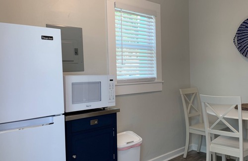 Parrot Cove Apartment | Studio #3 - 2 blocks to Downtown Lake Worth Beach