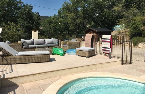 Lioux House | STUDIO 30 M² - 2 PERS. - IN THE COUNTRYSIDE - LUBERON near Gordes and Roussillon