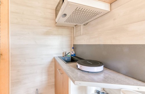 Arvillard Apartment | Studio '303' with Shared Pool, Shared Terrace and Wi-Fi