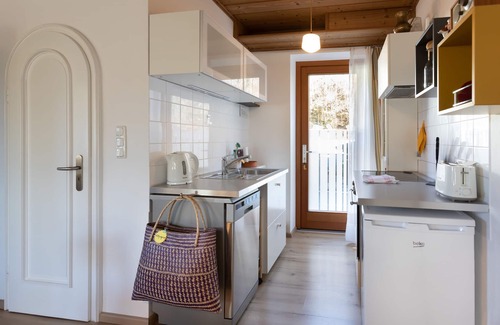 Prien am Chiemsee Apartment | Studio 40 qm mit 1 Zimmer für Maximal 2 Personen und Terrasse