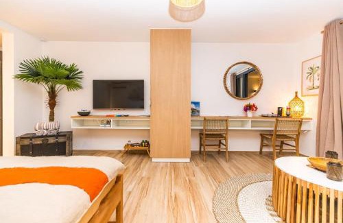 Orient Bay Apartment | Studio 6 Alamanda Resort Orient Bay