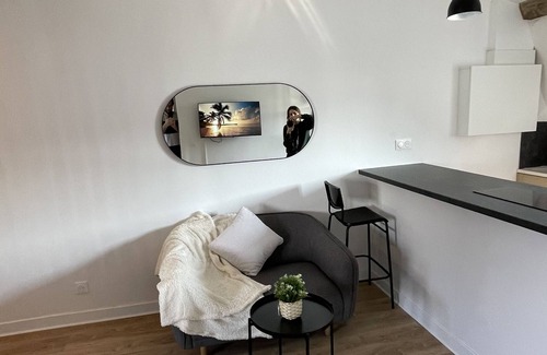 Douai Apartment | Studio Anchin - Spacious and modern