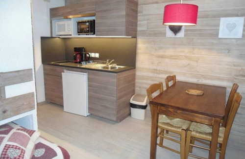 Cohennoz Apartment | Studio Apartment '2 - L'Edelweiss' with Mountain View, Shared Garden and Wi-Fi