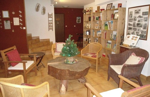 Cohennoz Apartment | Studio Apartment '2 - L'Edelweiss' with Mountain View, Shared Garden and Wi-Fi