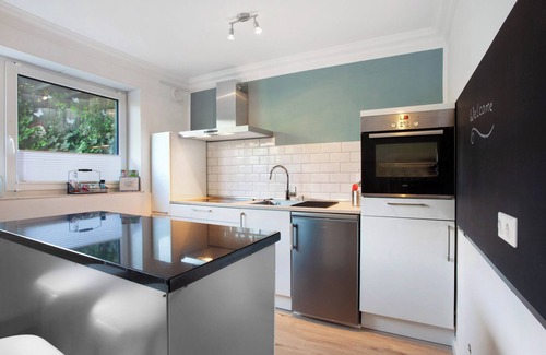 Welver Apartment | Studio Apartment "A Bed in the Cornfield in the Basement" with Front Garden & Wi-Fi