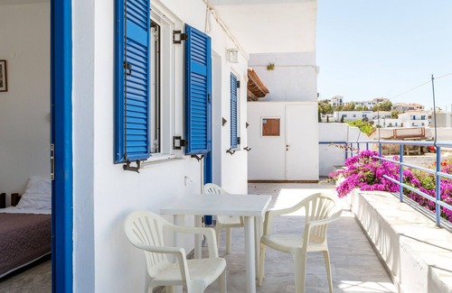 Mpatsi Apartment | Studio Apartment 'Aegeo 1' with Sea View, Wi-Fi and Air Conditioning