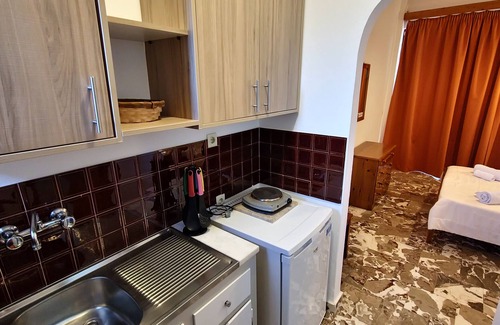 Melikia Apartment | Studio Apartment 'Alexandra Studio 6' with Private Balcony & Wi-Fi