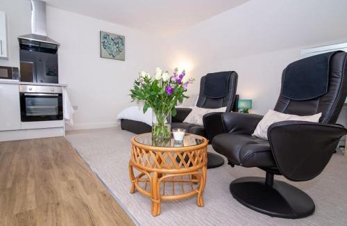 Coleford Apartment | Studio Apartment ideal for short or long stays
