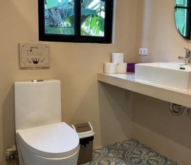 Port Barton Apartment | Studio Apartment in Port Barton