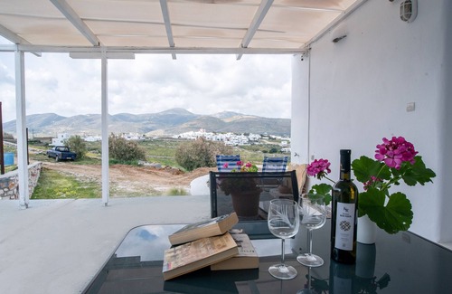 Marpissa Apartment | Studio Apartment 'Ktima San Antonio Paros - Parion' with Sea View, Wi-Fi and Air Conditioning