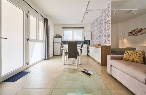 Follonica Apartment | Studio Apartment 'Mare & Pineta Mascagnihouse' with Wi-Fi and Air Conditioning