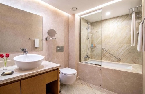 Deira Hotel | Studio Apartment Near Gold Souk Metro BY E R
