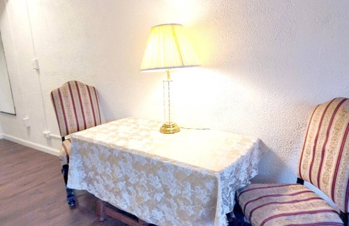 Queens Apartment | Studio Apartment on Tree-lined Street 2 minutes from Railroad and Restaurants
