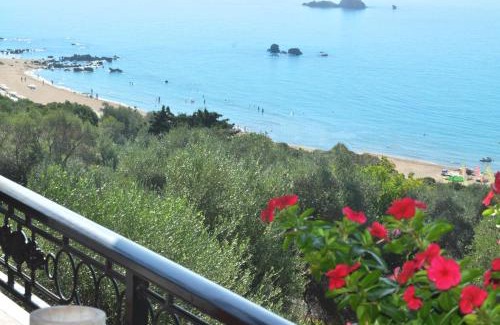 Sinarades Apartment | Studio Apartment Papadatos - Pelekas Beach, Corfu