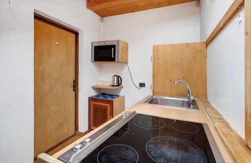 Bormio Apartment | Studio Apartment 'Premesan 2' with Mountain View and Wi-Fi