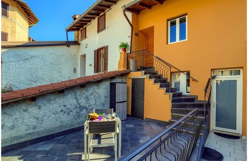 Consiglio di Rumo Apartment | Studio Apartment Sale & Pepe
