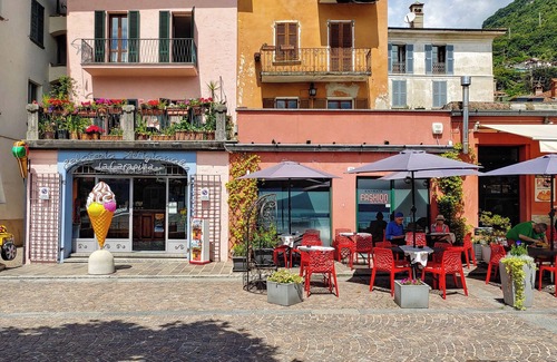 Consiglio di Rumo Apartment | Studio Apartment Sale & Pepe