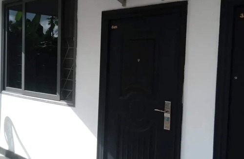 Cape Coast House | Studio Appartment -Kitchen, Bathnn