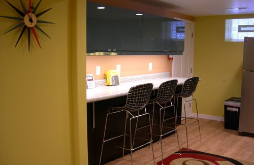 East Isles Apartment | Studio Apt. Lake of the Isles Inn Uptown Minneapolis Furnished Monthly Rental