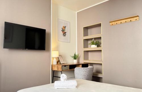 Meaux Apartment | Studio B2 - Centre-Ville Meaux - Proche Disneyland
