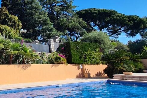 Fabron Apartment | STUDIO BALCON CALME AVEC PARKING 5mn de la MER