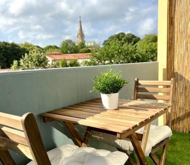 Les Beaux-Arts Apartment | Studio Beaux Arts - *Proche centre *Clim *Balcon