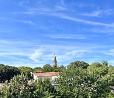 Les Beaux-Arts Apartment | Studio Beaux Arts - *Proche centre *Clim *Balcon
