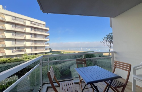 Cote Landaise Apartment | Studio cabin for 4 by the beach with parking in Arcachon