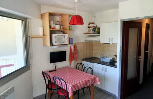 Eaux-Bonnes Apartment | Studio cabin - sleeps 4 - facing the slopes with balcony - south-west exposure