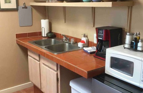 Las Cruces House | Studio Casita 5 mins to Farmer's mkt/dogs welcome!