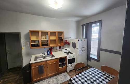 South Range Apartment | Studio Close to MTU, Houghton, Keweenaw, Dining, on the Trail & Full Amenities