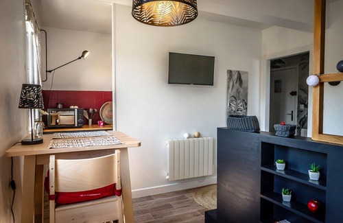Brive-la-Gaillarde Apartment | ★ Studio Contemporain ★ Ascenseur ★ Parking ★ Vue Corrèze