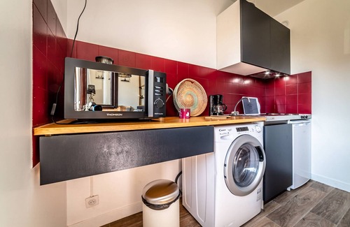 Brive-la-Gaillarde Apartment | ★ Studio Contemporain ★ Ascenseur ★ Parking ★ Vue Corrèze