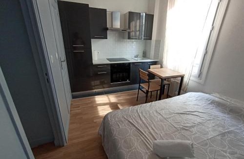 Maisons-Laffitte Apartment | Studio cosy - Hypercentre - 20 min to Paris