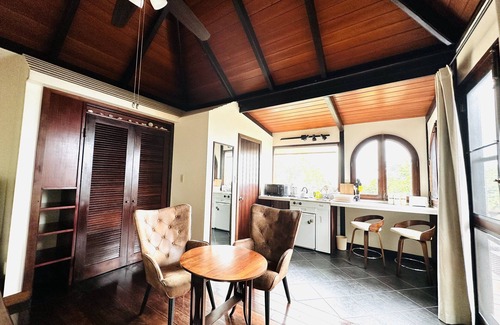 Brewers Bay Apartment | Studio Cottage @ Botanica