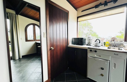Brewers Bay Apartment | Studio Cottage @ Botanica