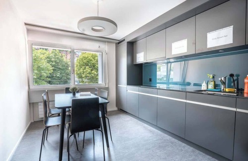St. Gallen Apartment | Studio cozy brown (1) with shower (plus kitchen for shared use)