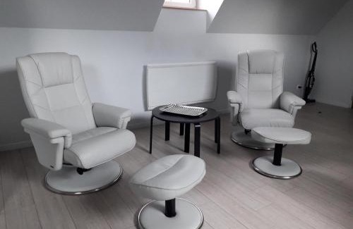 Halluin Apartment | Studio de charme à la ferme près de Lille, 50m² avec cuisine équipée et parking sécurisé - FR-1-510-173
