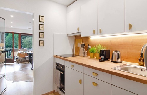 Schoenwald Apartment | Studio flat Schönwald-Nest with forest view, pool, balcony and Wi-Fi