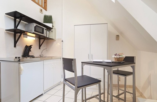 Ancenis Apartment | Studio Duplex - Côté Jardin