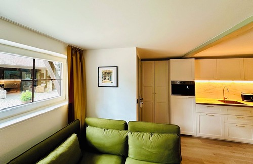 Kuhnhausen Bed & Breakfast | Studio Elfenblume im EG des Bio-garten B&B Kastanienhof vor den Toren Erfurts