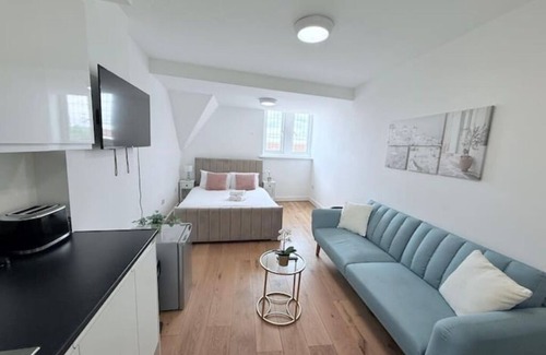 Golders Green Apartment | Studio Flat 7 in Golders Green