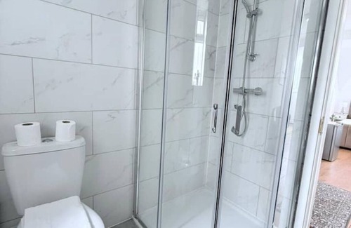 Golders Green Apartment | Studio Flat 7 in Golders Green