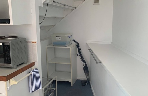 Tallebudgera Apartment | Studio Flat Close to Everything n* NO SMOKING/VAPING *