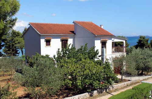 Tkon Apartment | Studio flat near beach Tkon, Pašman (AS-698-b)