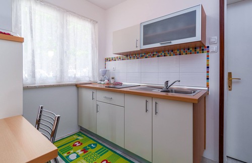 Medveja Apartment | Studio flat with terrace and sea view Medveja, Opatija (AS-7720-a)