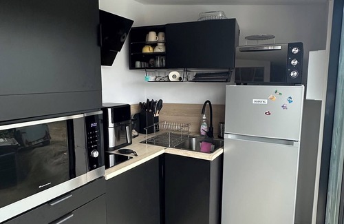 Saint-Quentin-la-Poterie Apartment | Studio in the South of France, 5 minutes from Uzès in Saint Quentin la Poterie