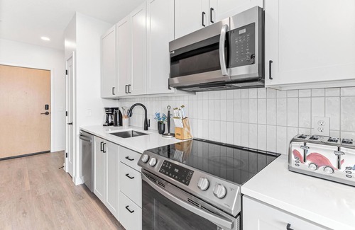 Kingfield Apartment | Studio Getaway 10 min From Downtown Minneapolis