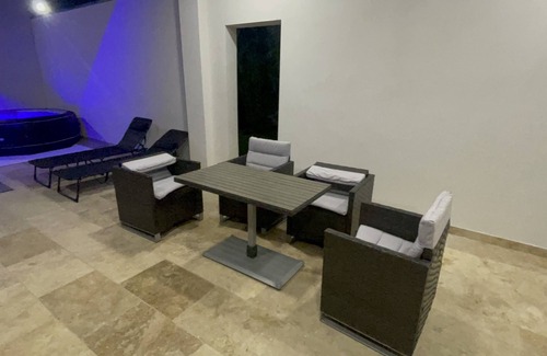 Venejan Apartment | Studio Gold